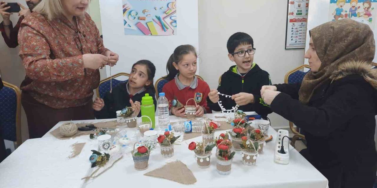 “minik Ellerde Hayat Bulan Objeler” Halk Eğitimi Merkezinde Sergilendi