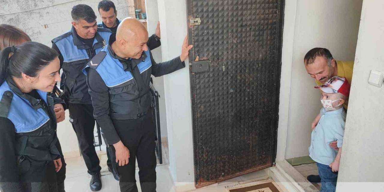 Kardeşinden İlik Nakli Yapılan Küçük Bilal’e Polisten Sürpriz