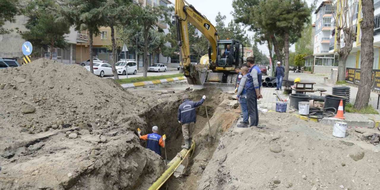 Vatan Mahallesindeki 2 Sokağın Yağmur Suyu Problemi Çözülüyor