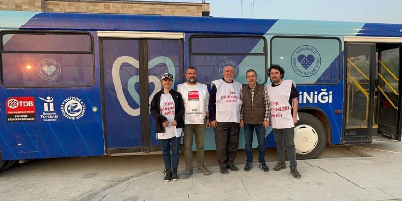 Mobil Diş Kliniği 3 Bin 150 Depremzedeye Hizmet Verdi