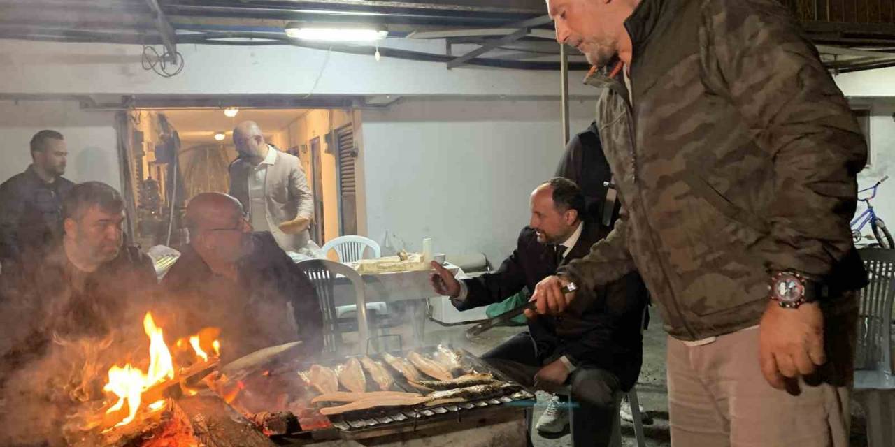 Ak Parti İstanbul 2. Bölge Milletvekili Adayı İsmail Emrah Karayel Yenikapı’da Balıkçılar İle Bir Araya Geldi