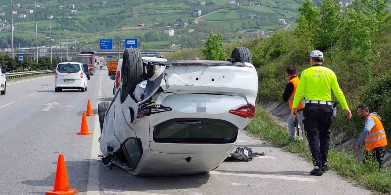 Samsun’da Otomobile Çarpan Araç Takla Attı