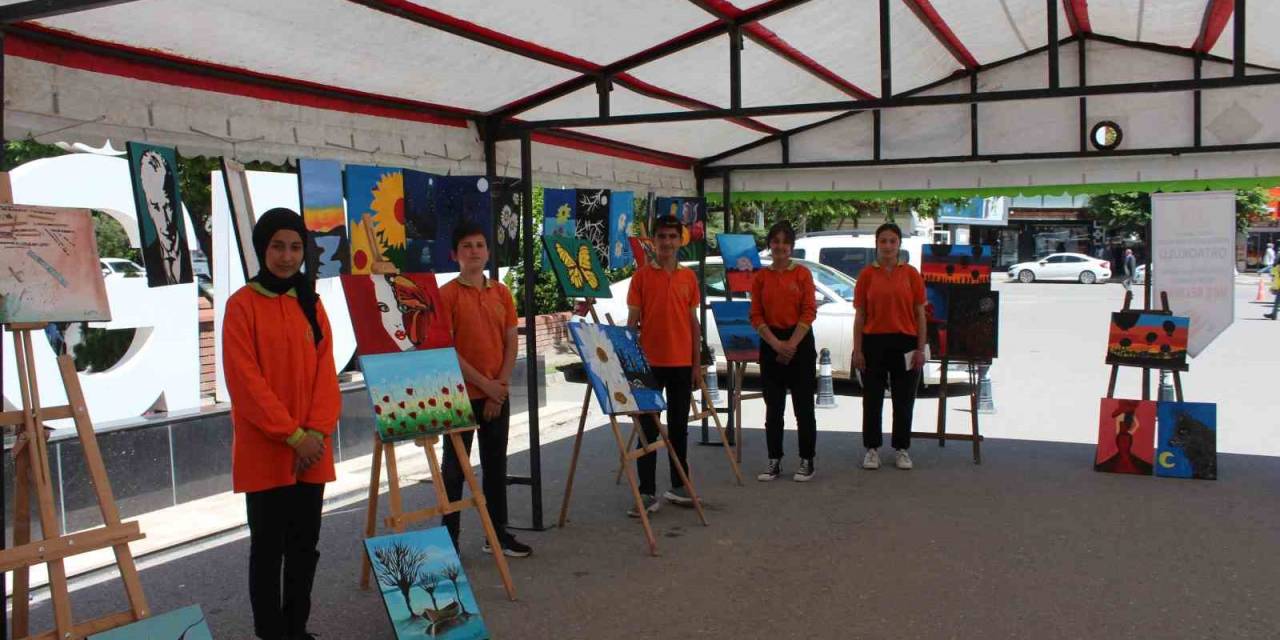 Iğdır’da Küçük Ellerden Büyük Eserler