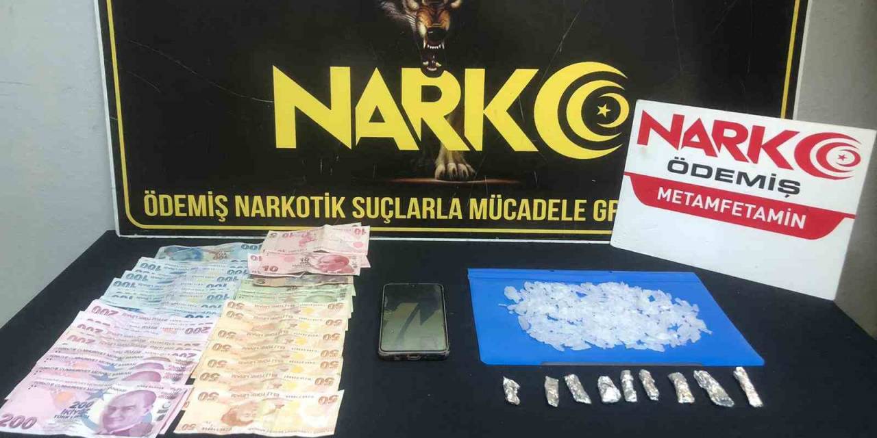 İzmir Polisinden Uyuşturucu Tacirlerine Geçit Yok