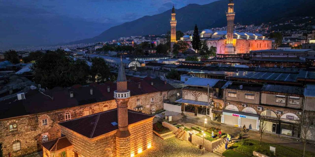 Bursa’nın Kalbinde Tarihi Dönüşüm...tarihi Mescitte 65 Yıl Sonra İlk Cuma