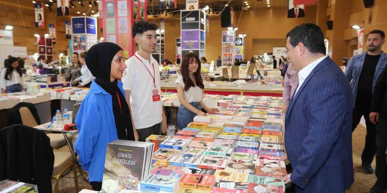 Tütüncü: “binlerce Kitap Antalyalı Okurları Bekliyor”