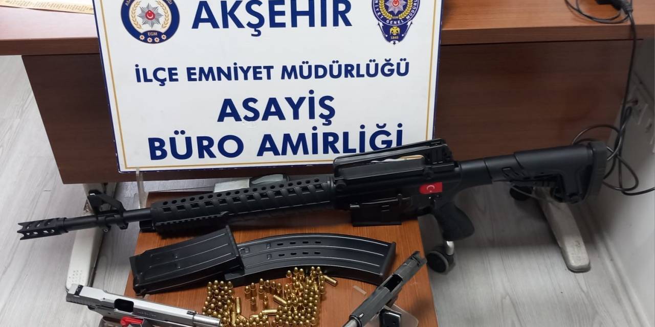 Evinde Silahla Yakalanan Şüpheli, Kardeşinin De Gözaltına Alınmasına Neden Oldu