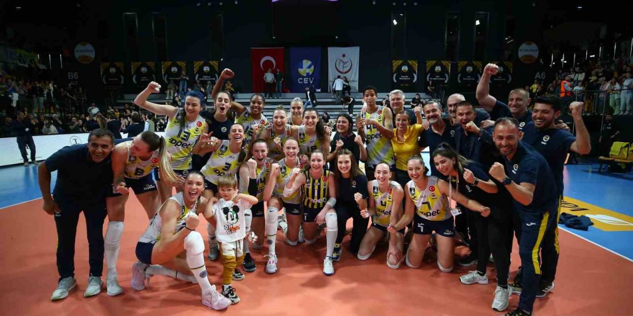Fenerbahçe Opet Finalde