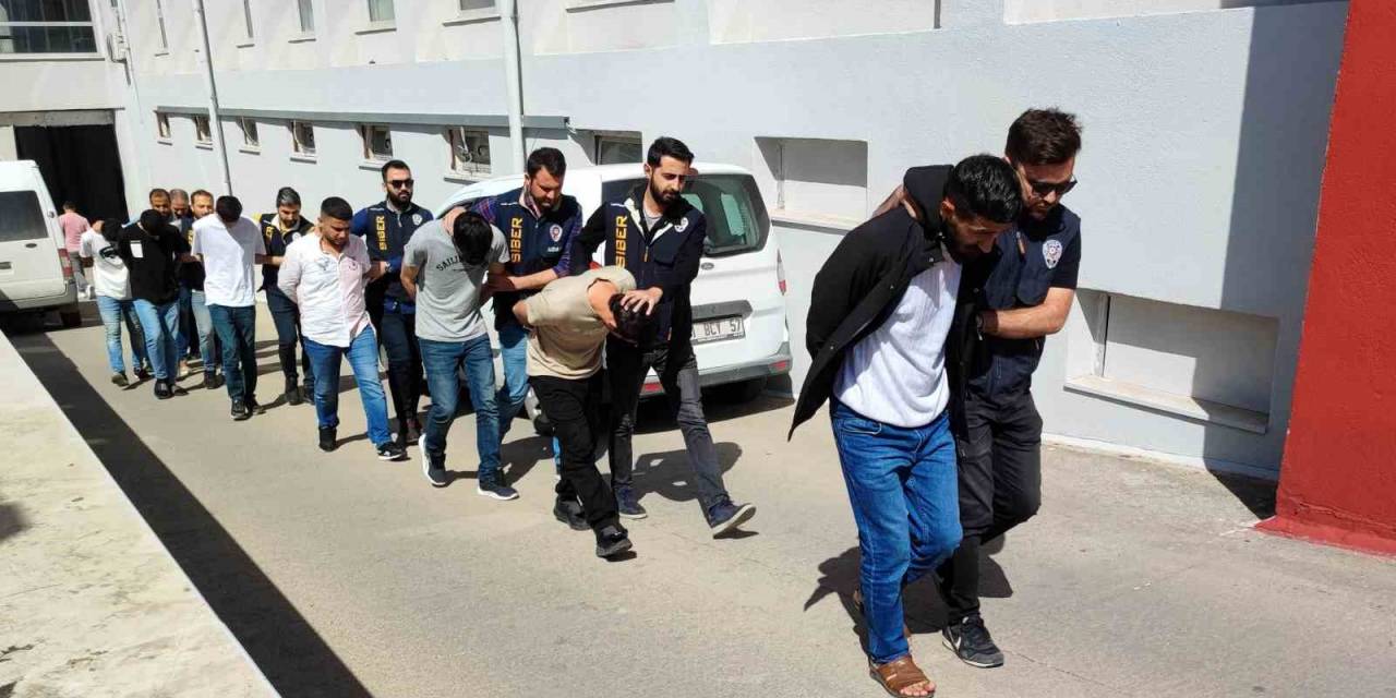 Sanal Devriye Ekipleri 3 Milyon Tl Dolandıran Şüphelileri Yakaladı