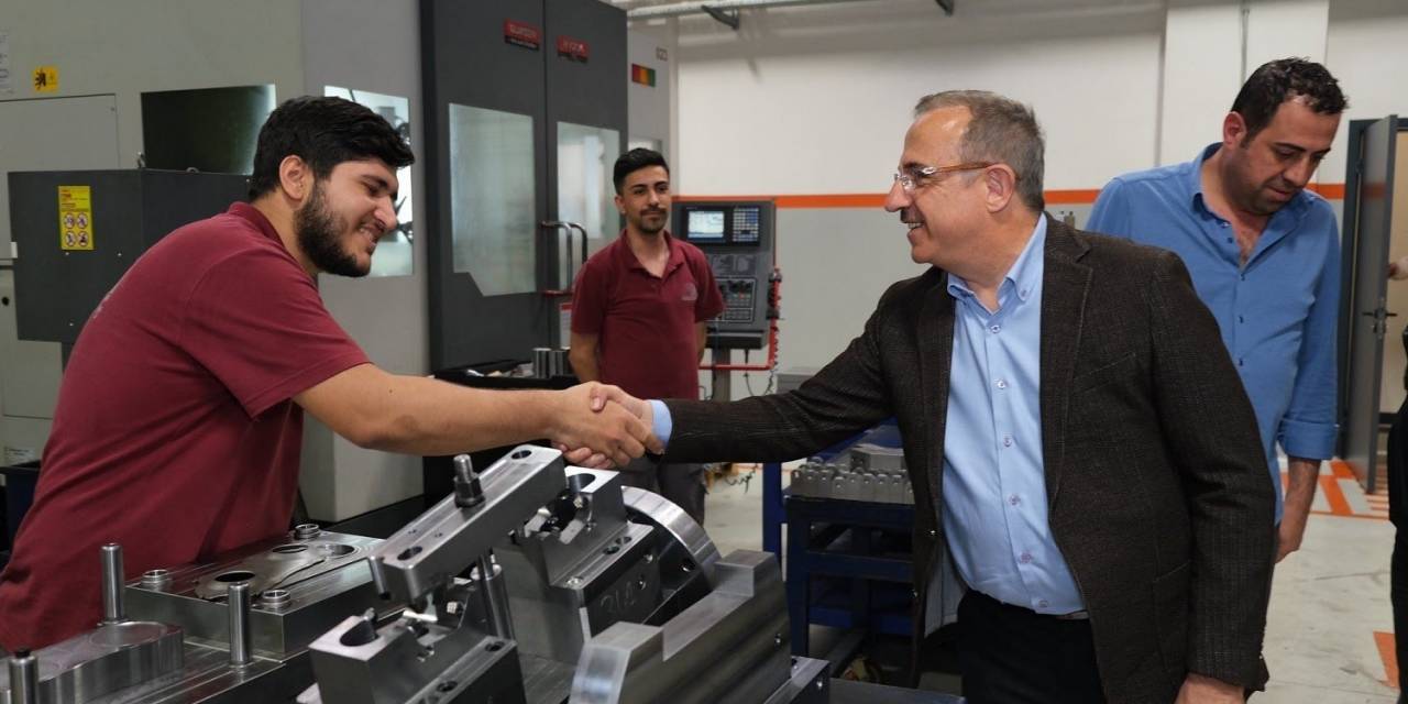 Ak Partili Sürekli: “işverenlerimizin Ve Emekçi Kardeşlerimizin Her Daim Yanındayız”