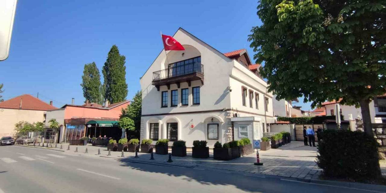 Kosova’da Türk Vatandaşları Sandık Başına Gitmeye Başladı