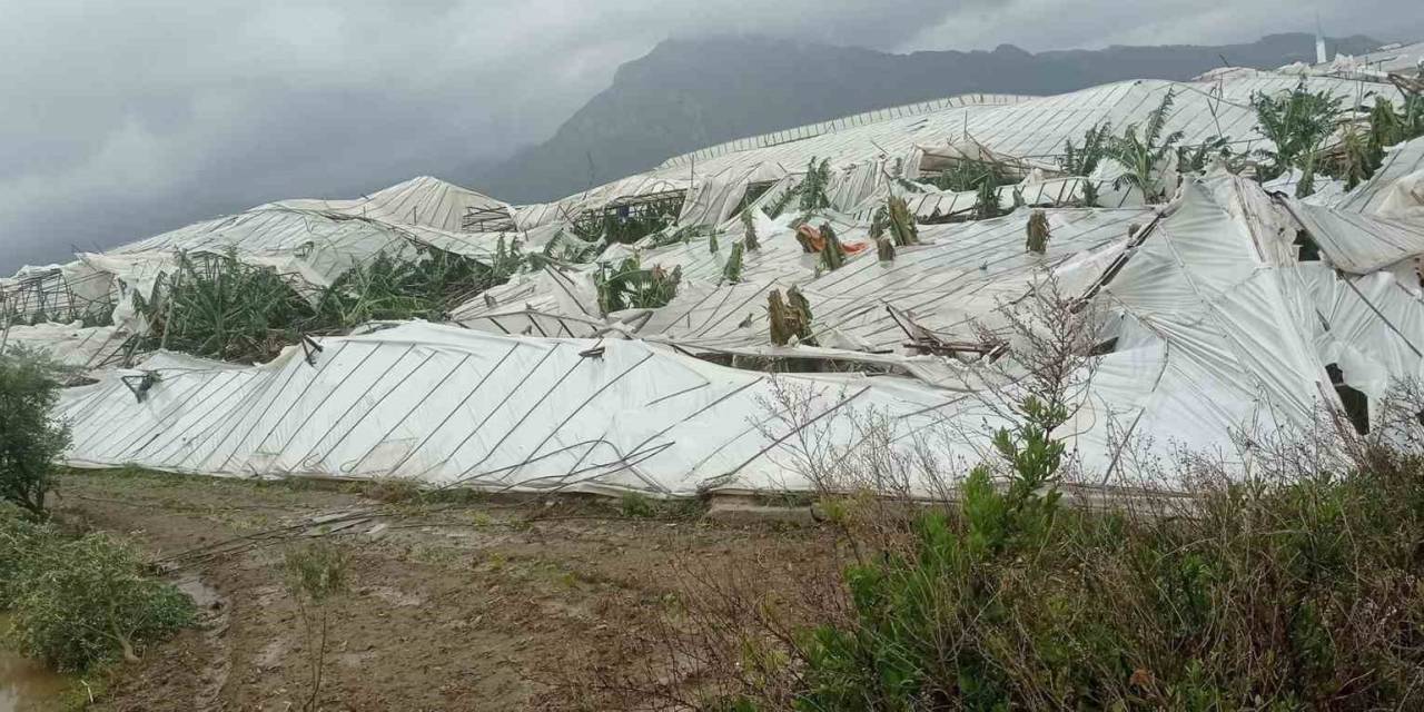 Mersin Valiliği: Hortumda 13 Kişi Yaralandı, 100 Sera Zarar Gördü