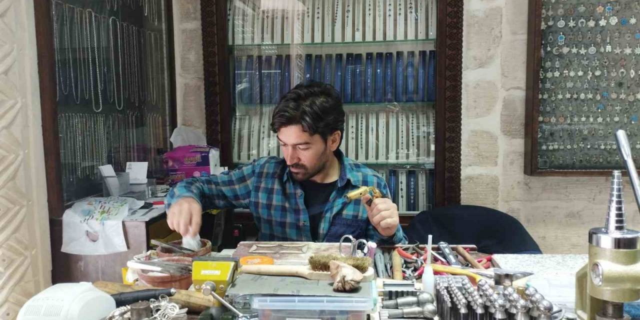 5 Bin Yıllık El Sanatı Usta Ellere Emanet