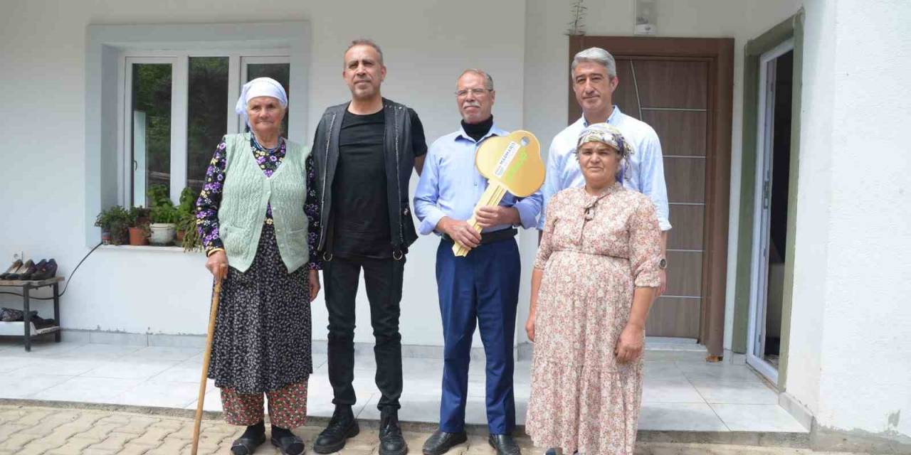 Marmaris Belediyesi Ve Ahbap İşbirliğiyle Evlerine Kavuştular