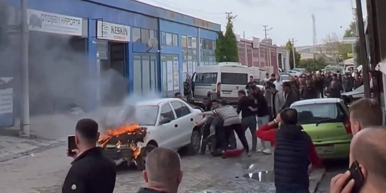 Bursa’da Metal Sanayi’deki Yangında 4 İş Yeri Ve 3 Araç Hasar Gördü