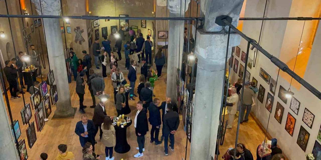 53 Ülkeden 115 Sanatçının Resimleri Niğde’de Sergilendi