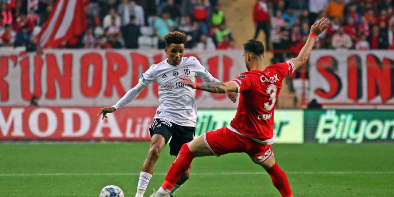 Spor Toto Süper Lig: Fta Antalyaspor: 1 - Beşiktaş: 0 (ilk Yarı)