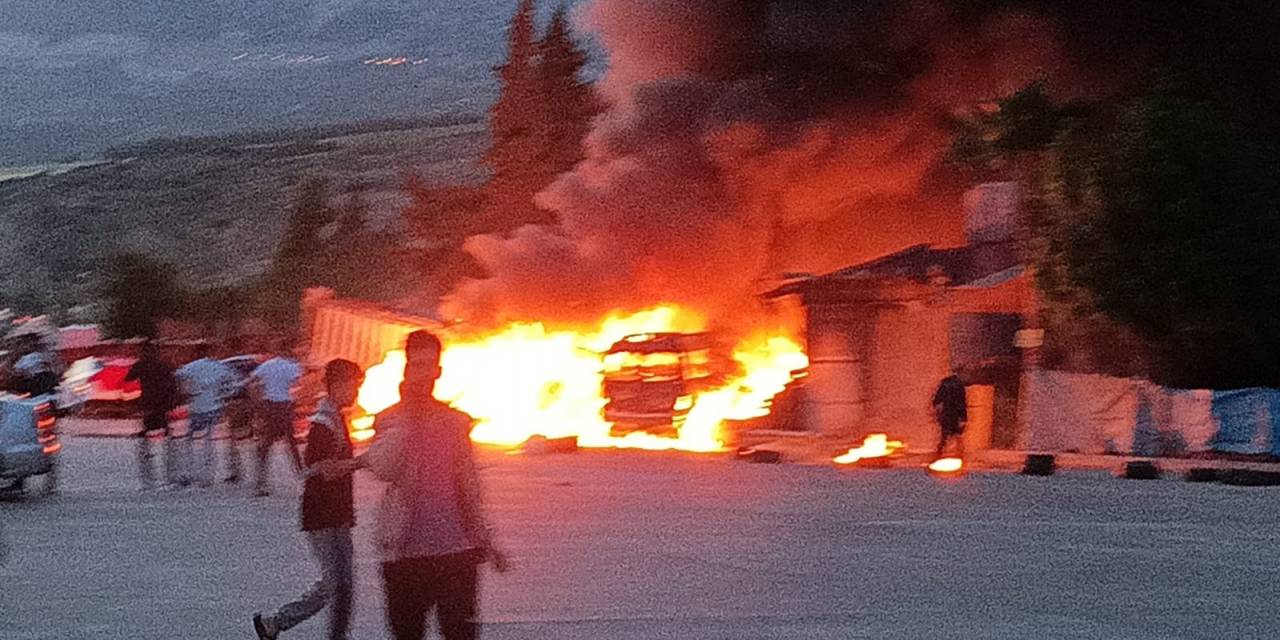 Hatay’da 12 Araç Kazaya Karıştı, Alevler Çevreyi Sardı
