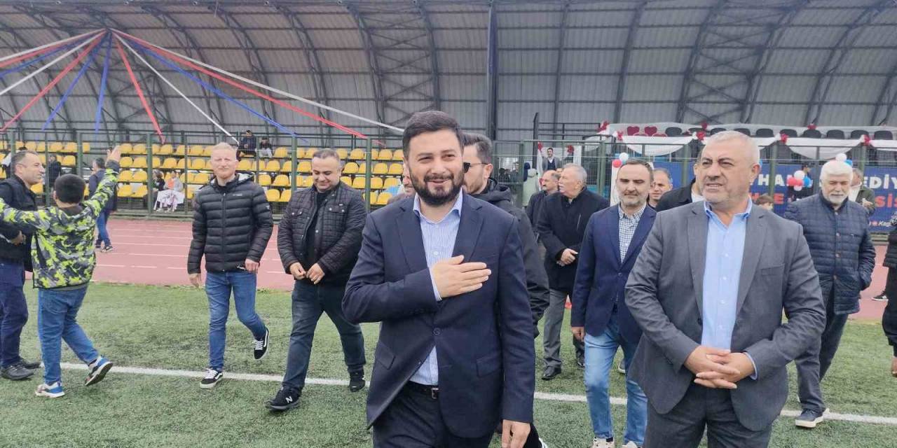 Kağıthane’de Düzenlenen Uçurtma Şenliği Renkli Görüntüler Oluşturdu