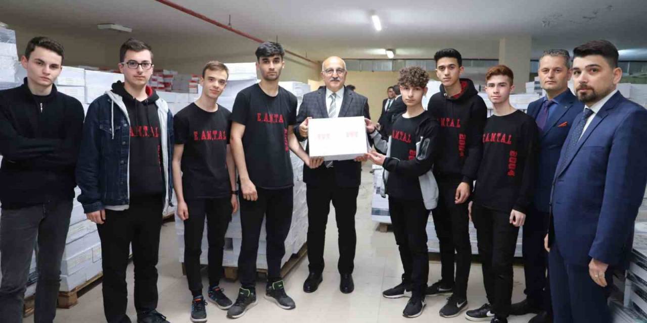 Yardımcı Kaynak Kitapların Dağıtımı Bursa’da Başladı