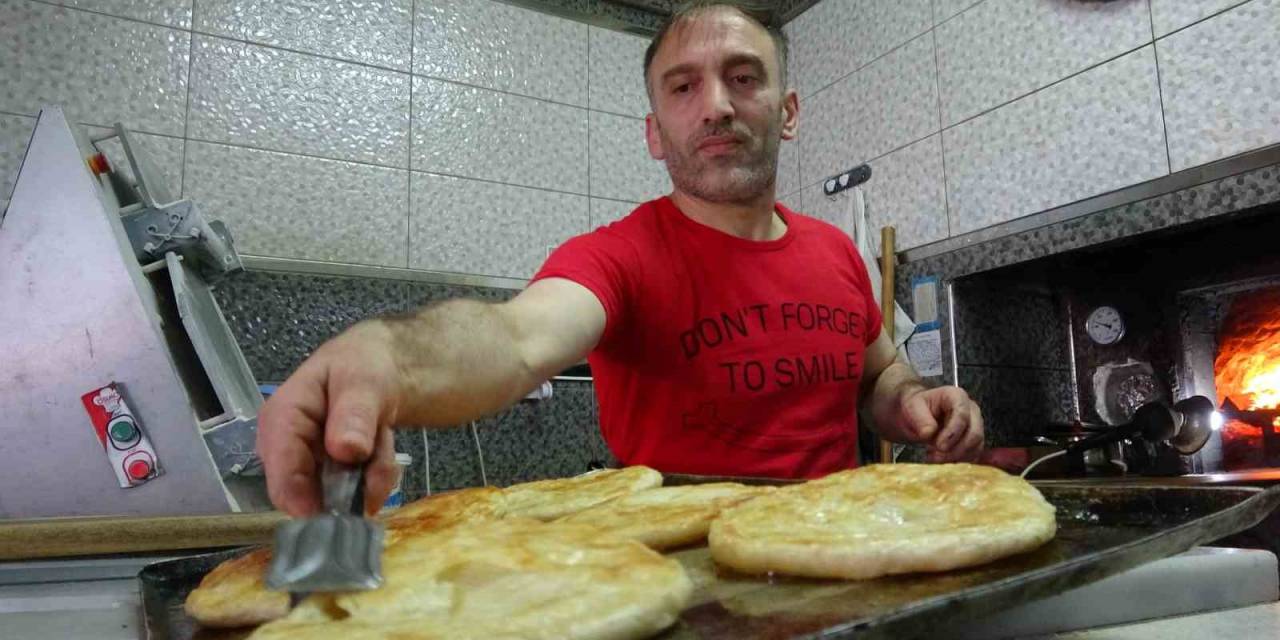 Kamyon Şoförlüğünü Bıraktı, Asırlık Lezzeti Sofralarla Buluşturuyor