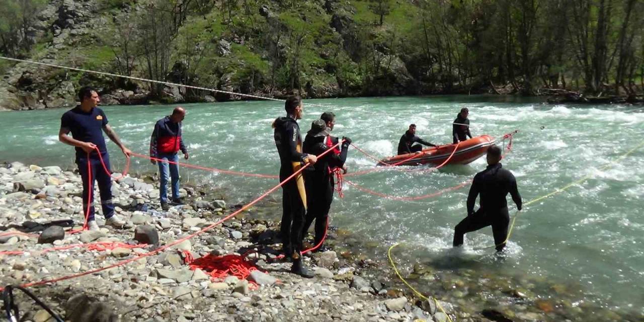 Tunceli İtfaiyesi, Kayıp Gençleri Bulmak İçin Yoğun Çaba Harcıyor