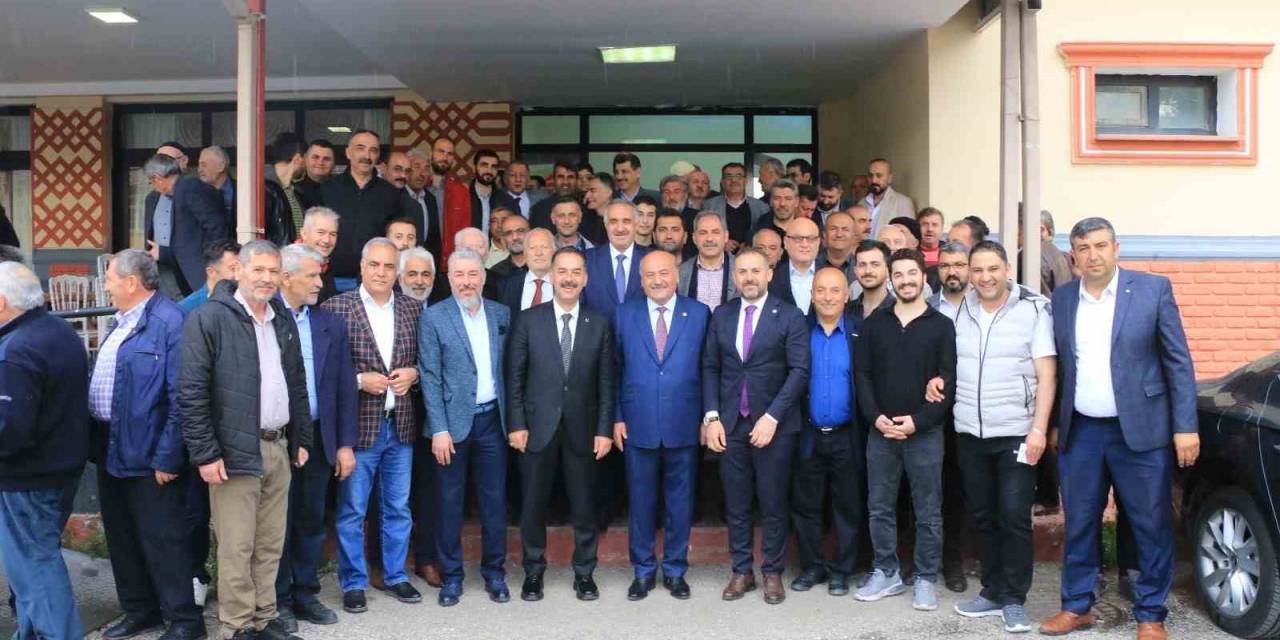 Kemahlılar Ak Parti Milletvekillerini Ağırladı