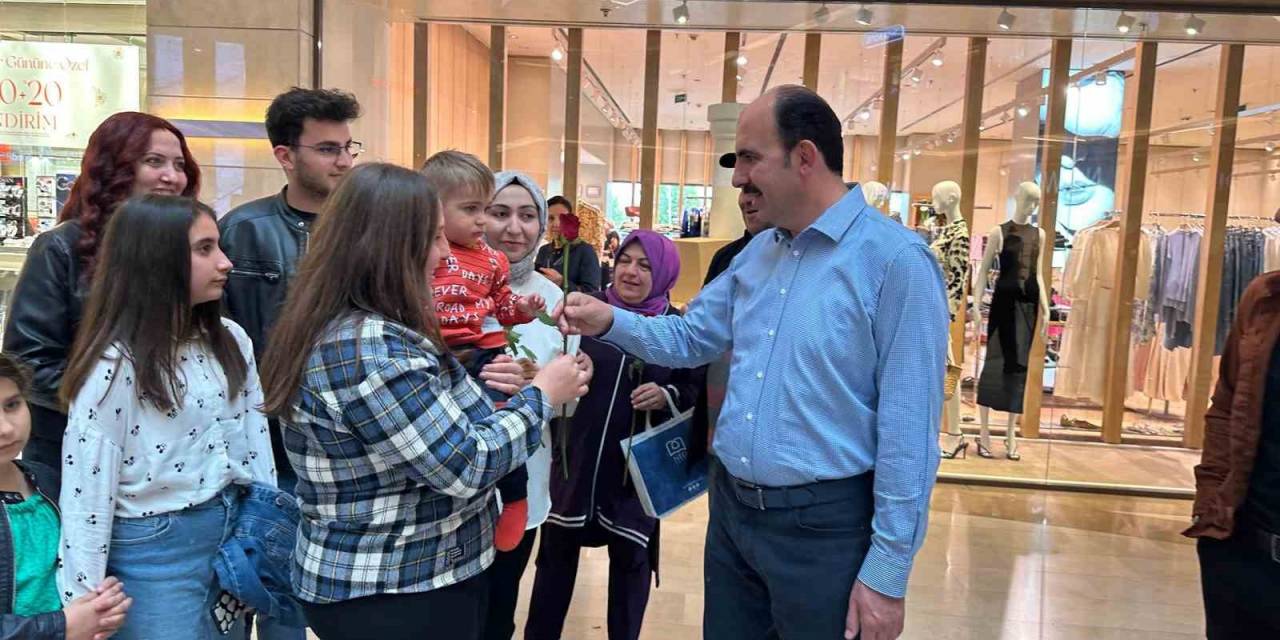 Başkan Altay Şehir Merkezinde Esnaf Ve Vatandaşlarla Buluştu