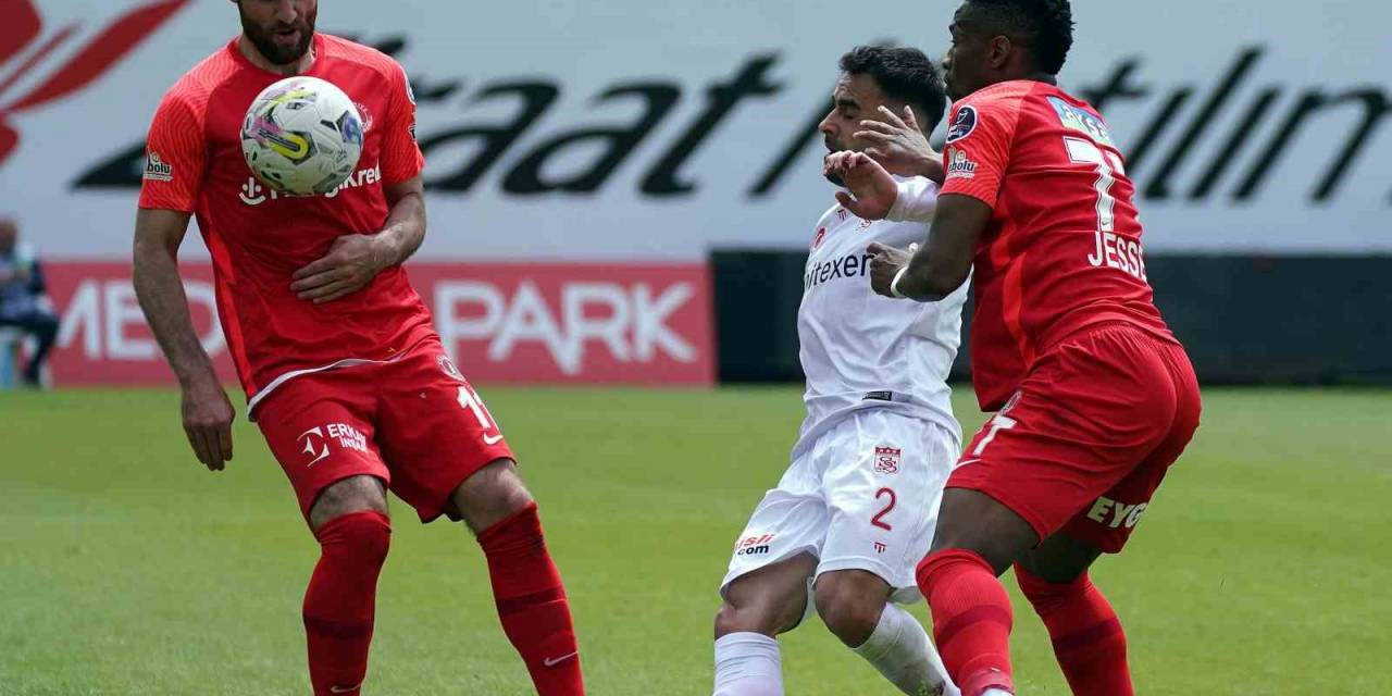 Süper Toto Süper Lig: Ümraniyespor: 4 - Sivasspor: 1 (maç Sonucu)