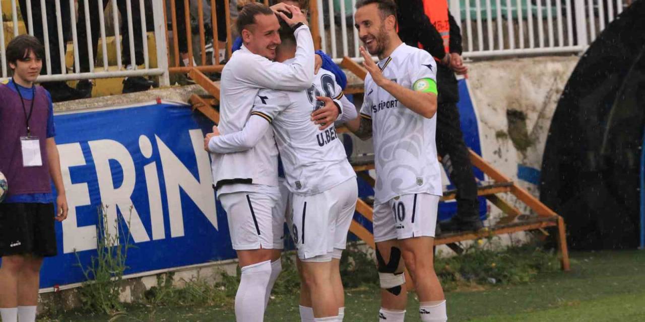 Tff 3. Lig: Belediye Derincespor: 8 - Şile Yıldızspor: 0