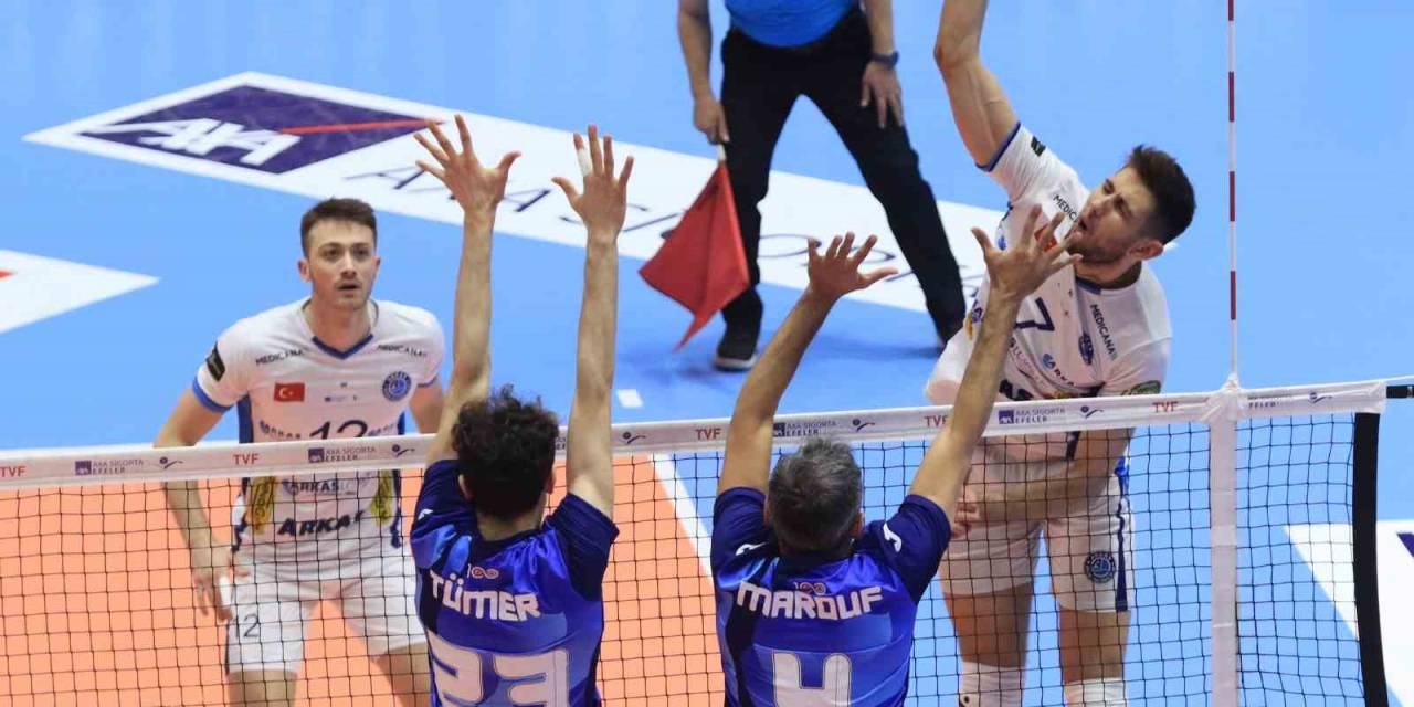 Efeler Ligi: Arkas: 0 - Fenerbahçe: 3