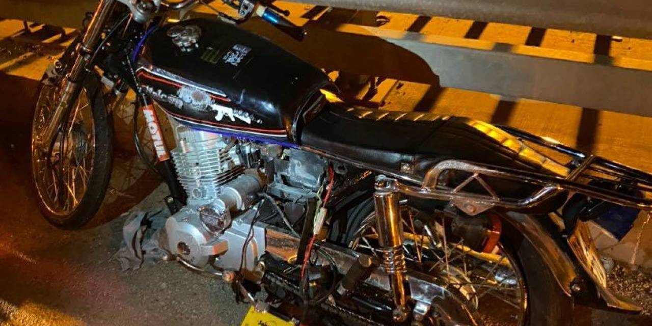 15 Yaşındaki Motosiklet Sürücüsü Tırla Çarpıştığı Kazada Öldü