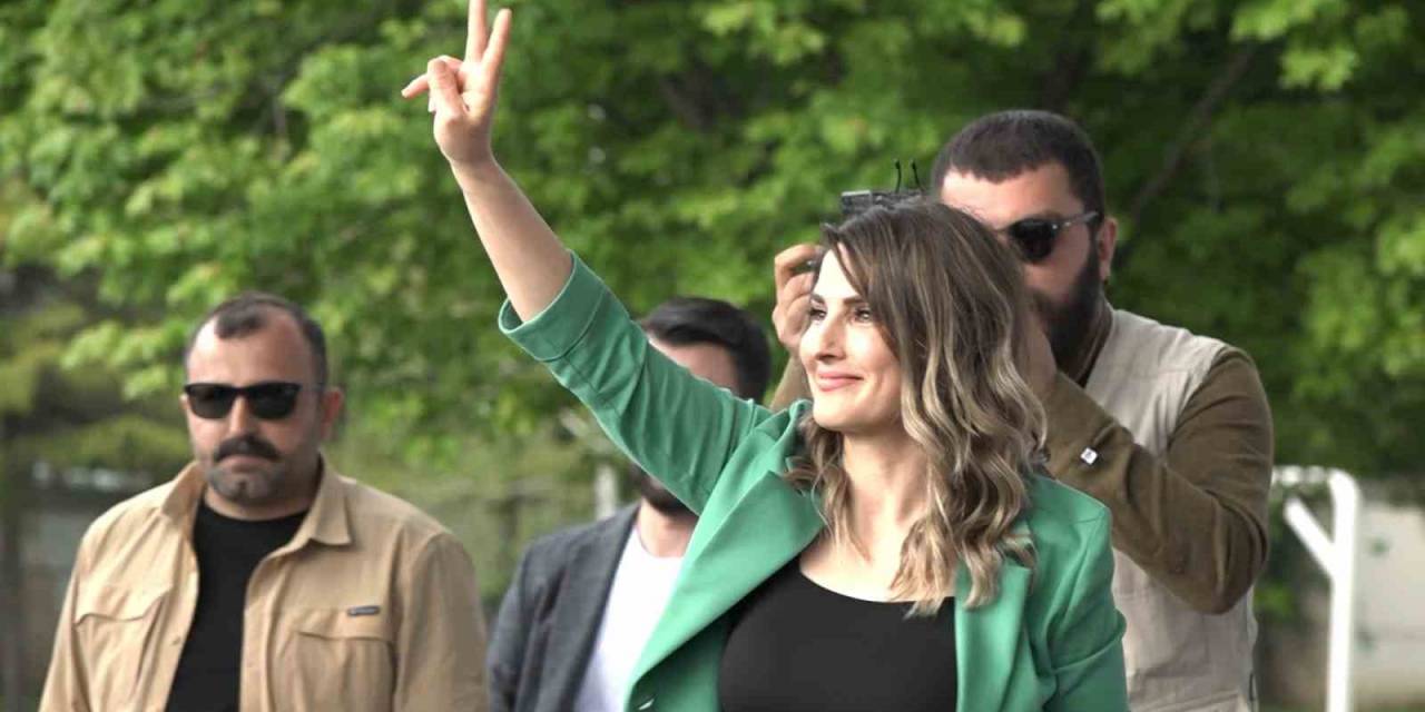 Yeşil Sol Parti Mitinginde Selahattin Demirtaş’ın Ses Kaydı Dinletildi, Kılıçdaroğlu’na Oy İstedi