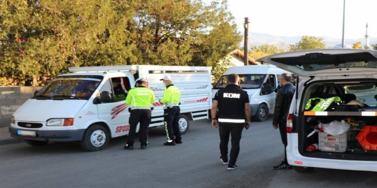 Erzincan’da 29 Araç Sürücüsüne 65 Bin 667 Lira Ceza Yazıldı