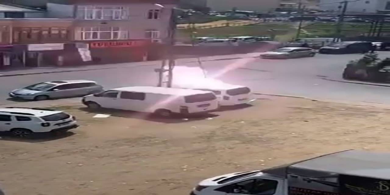 Başakşehir’de Elektrik Kabloları Cadde Ortasında Bomba Gibi Patladı