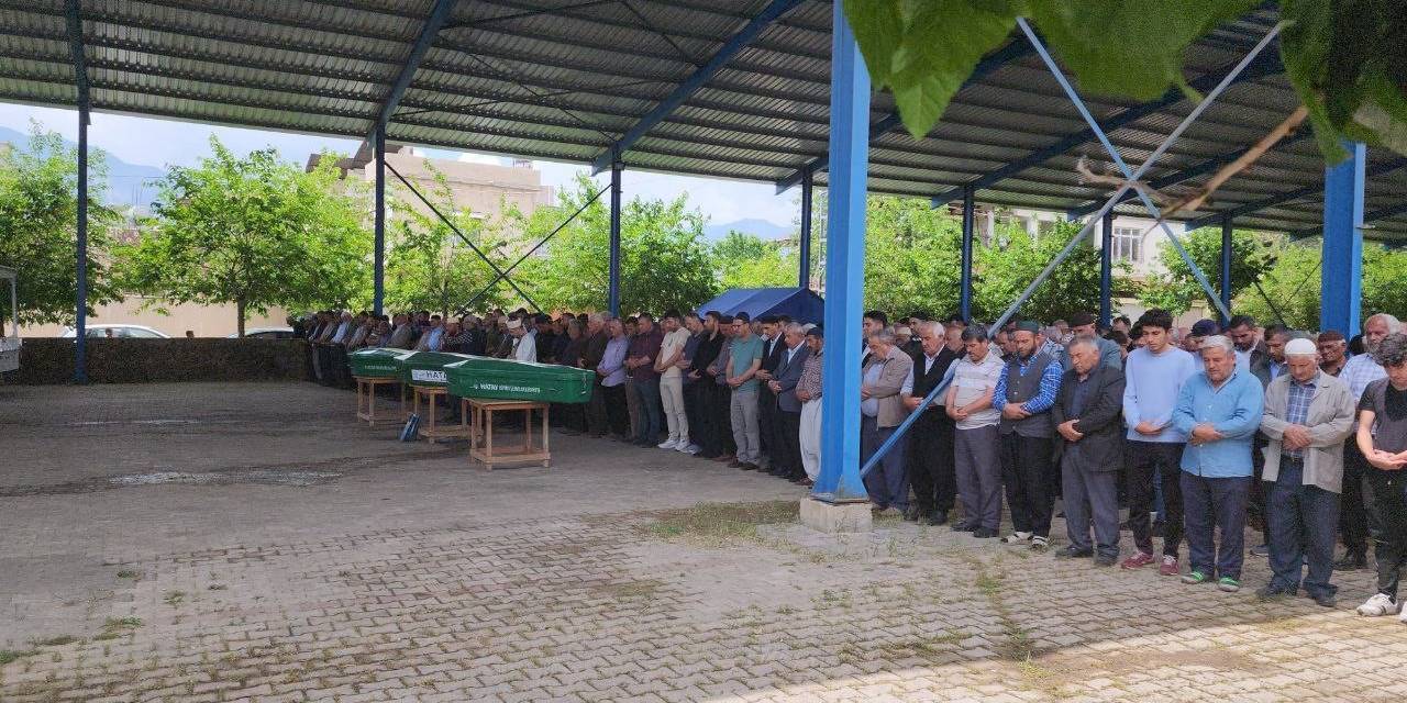 Şanlıurfa’daki Kazada Hayatını Kaybeden 6 Depremzede Toprağa Verildi