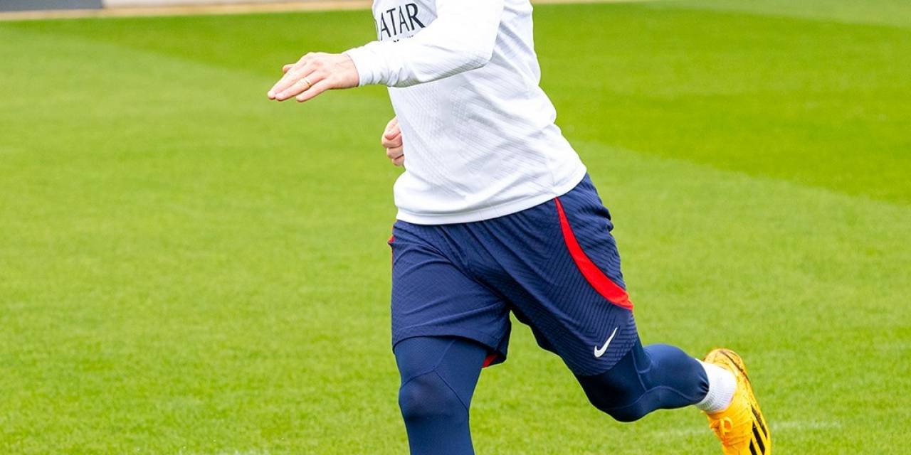 Lionel Messi Antrenmanlara Geri Döndü