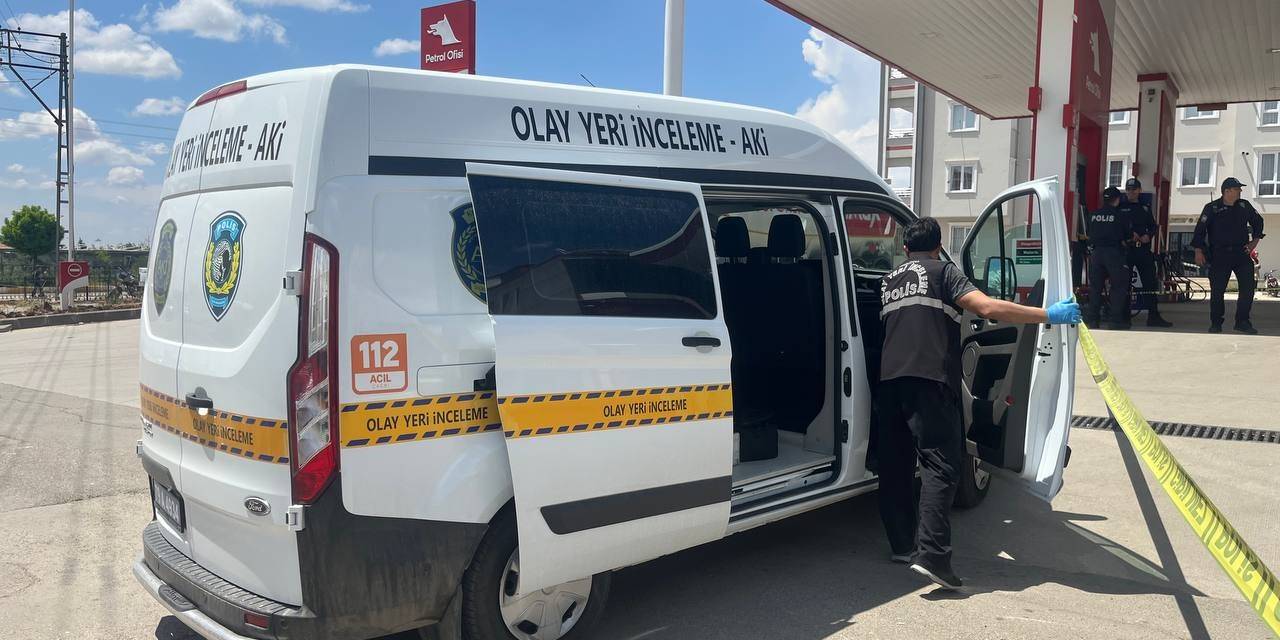 Petrol İstasyonunda Husumetlisini Vurdu: 1 Yaralı