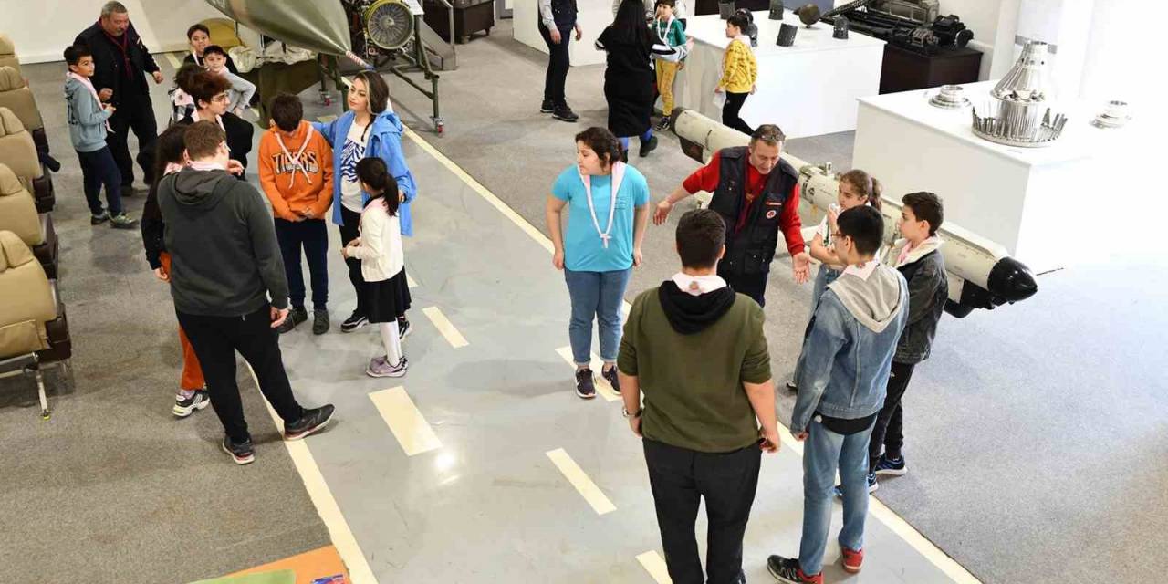 Çocuklar İzciliği Öğreniyor