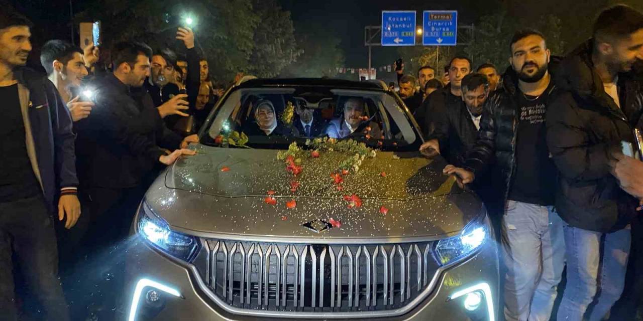 Yalova’da Türkiye’nin Yerli Ve Milli İlk Otomobili Togg İzdihamı