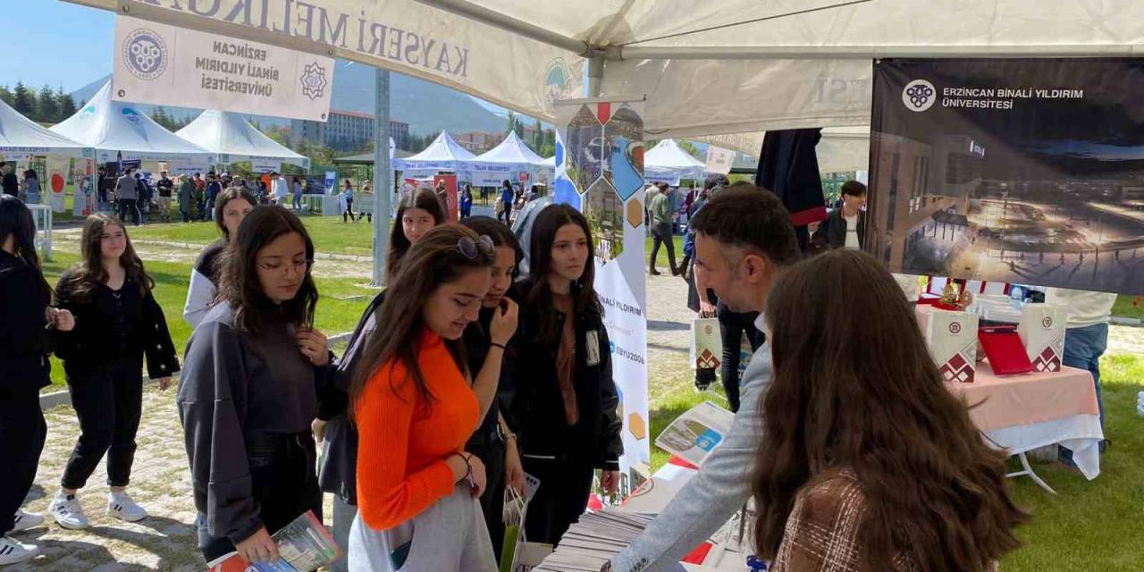 Aüb Üniversite Tanıtım Ve Tercih Fuarı Başladı