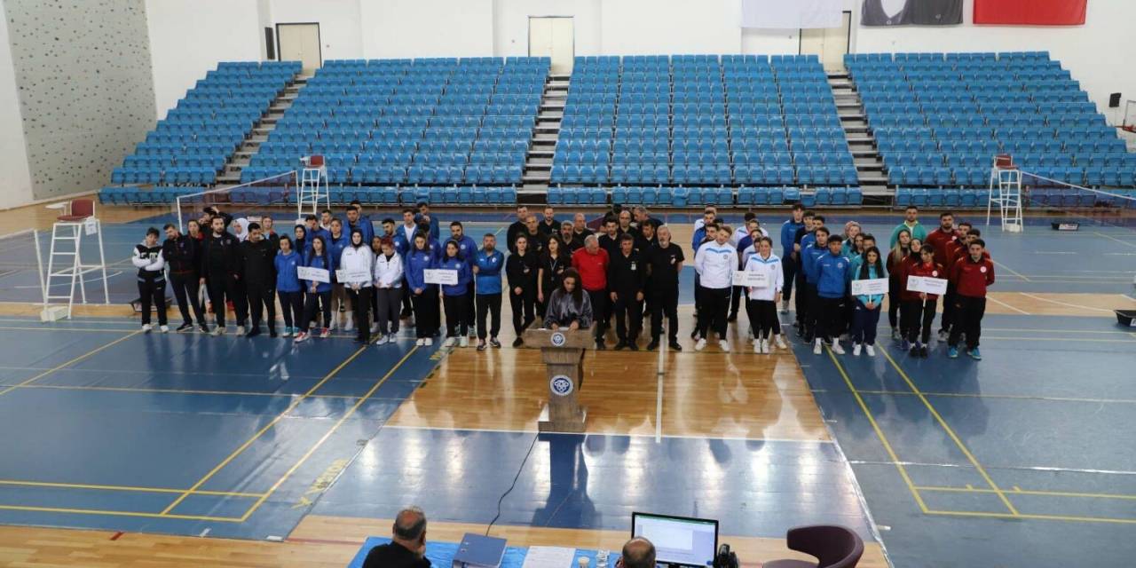 Badminton Süper Lig Müsabakaları Açılış Programıyla Başladı