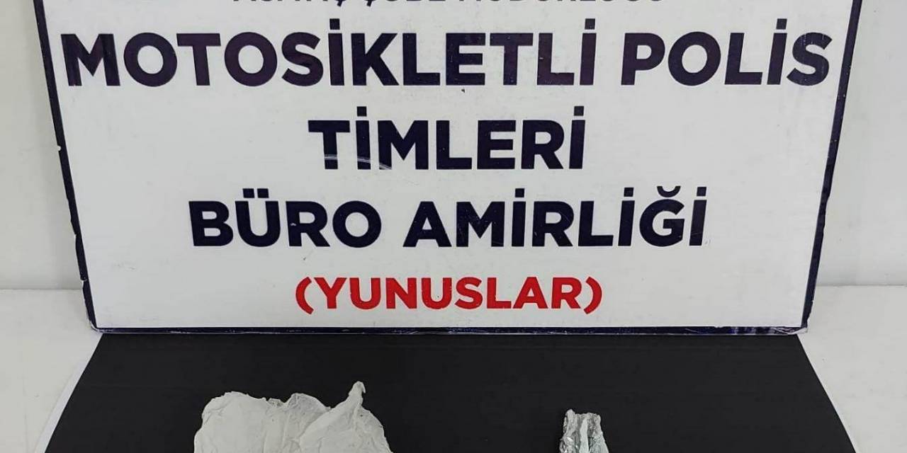 Kütahya’da Alkollü Sürücünün Aracında Uyuşturucu Ele Geçirildi