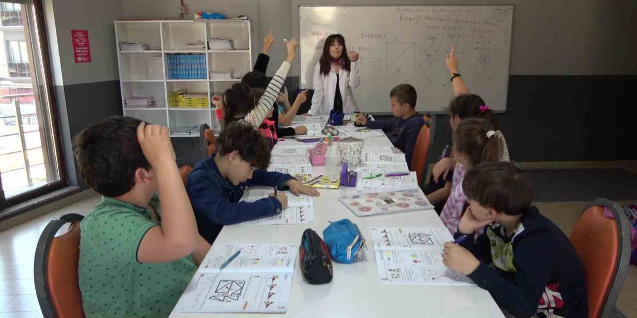 Çocuklar En İyi Zamanlarını Kulüpte Geçiriyor