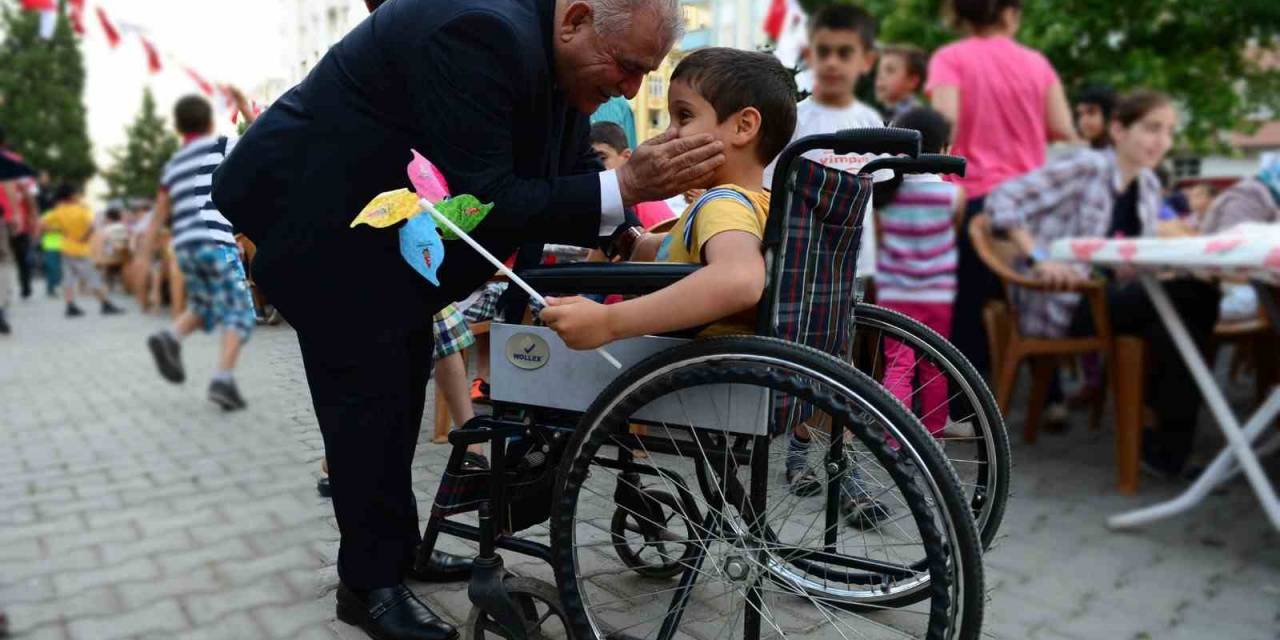 Başkan Mahçiçek; “ilgimizi Gösterelim, Engelleri Ortadan Kaldıralım”