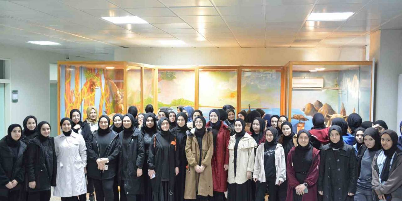 Yks Sınavı Öncesi Son Sınıf Öğrencileri Düzce Üniversitesinde