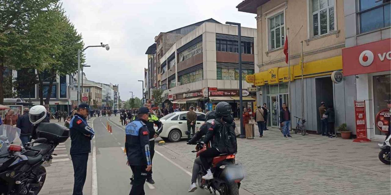 Zabıtadan Motosikletlilere Geçit Yok