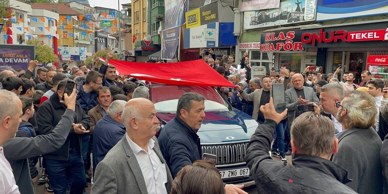 Belediye Togg’u Beğenen Halka Hakaret Etti