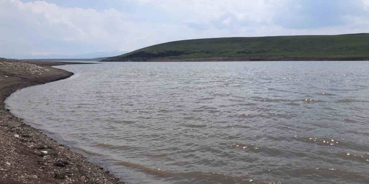 Kars’ta Baraj Ve Göllere Girmek Yasaklandı