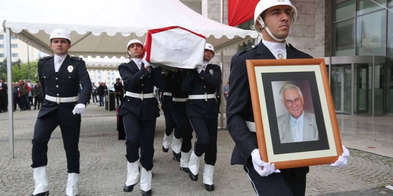 Eski Milletvekili Abdullah Özer, Son Yolculuğuna Uğurlandı